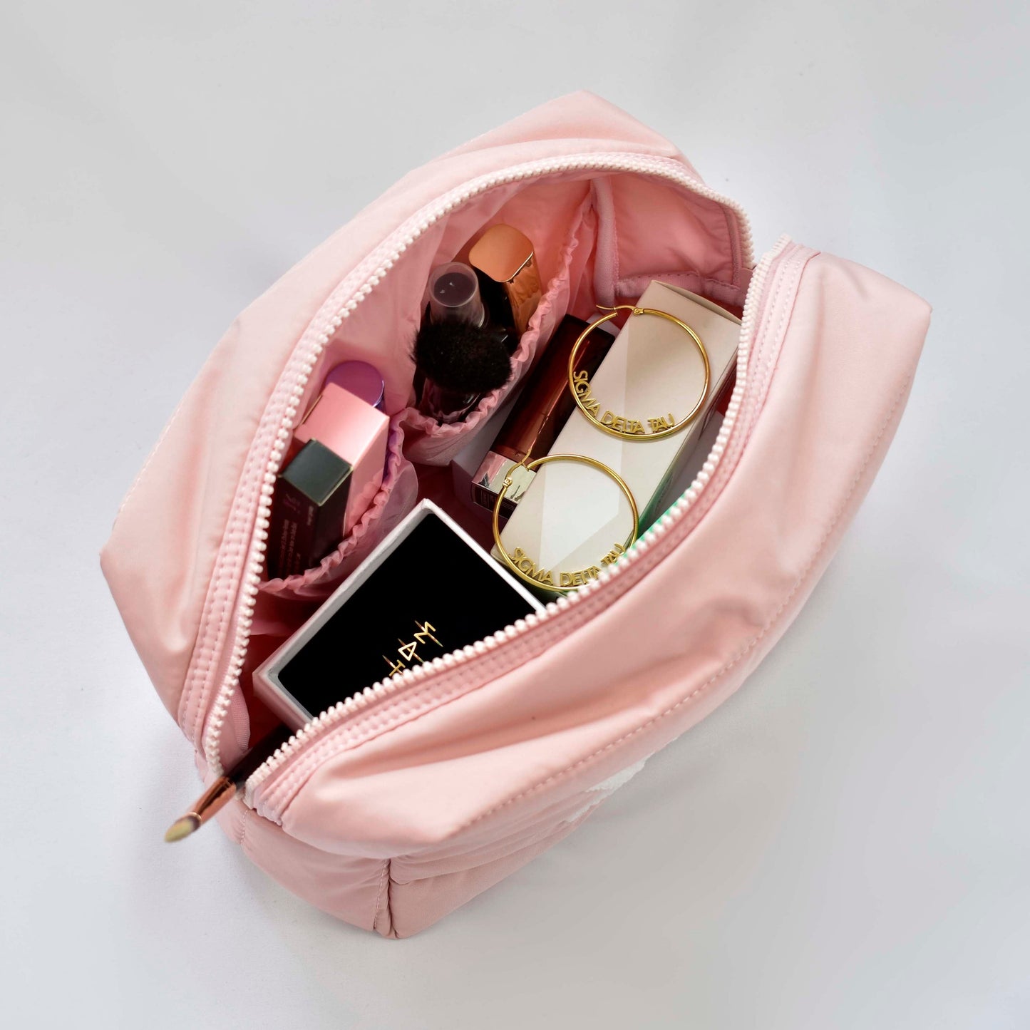 Alpha Phi Puffer Makeup Bag - Ivy Society