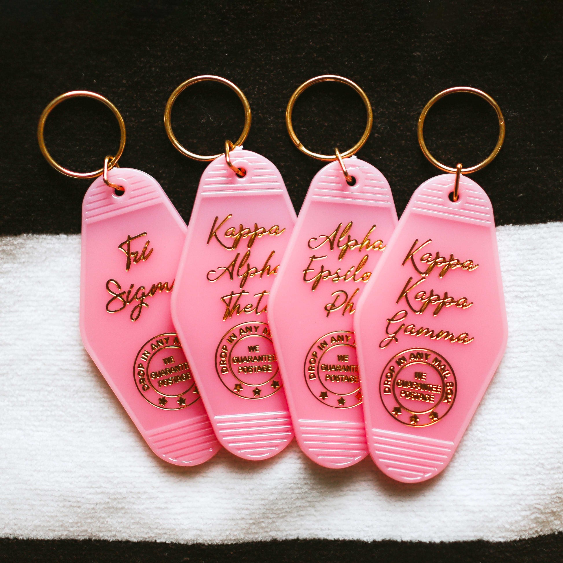 Kappa Alpha Theta Motel Keychain - Ivy Society